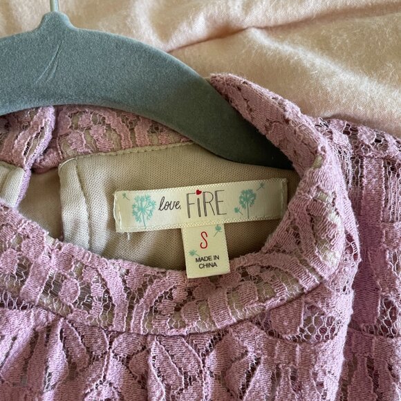 Love, Fire Mock Neck Mauve Lace Tank Top Womens/Juniors Size S - Picture 8 of 11